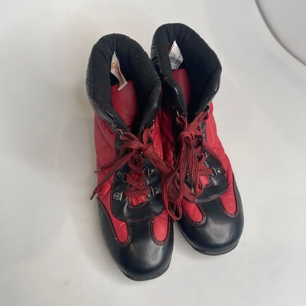 Sporto Sheila 8.5 Quilted Maroon Red Black Water Repellant Lace Up Ankle Boots